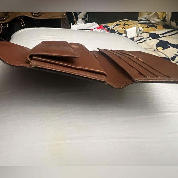 Authentic LV wallet - Picture 12 of 16